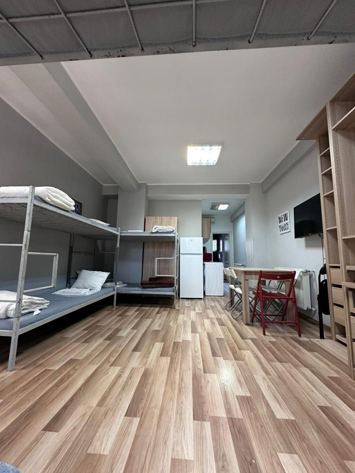 Heights Accommodation Unirii Free Parking Zone Bukarest Exteriör bild