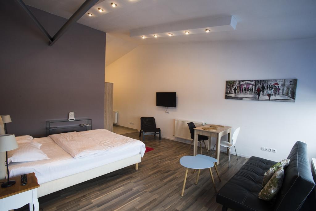 Heights Accommodation Unirii Free Parking Zone Bukarest Exteriör bild