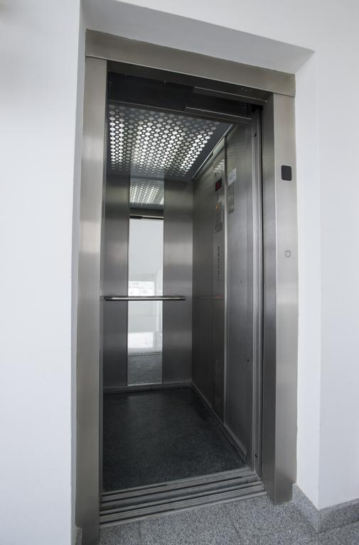 Heights Accommodation Unirii Free Parking Zone Bukarest Exteriör bild
